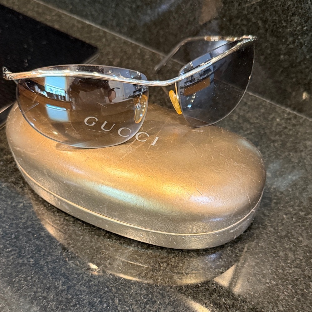 AUTHENTIC Gucci Silver Frame Sunglasses Brown Gradient Lenses